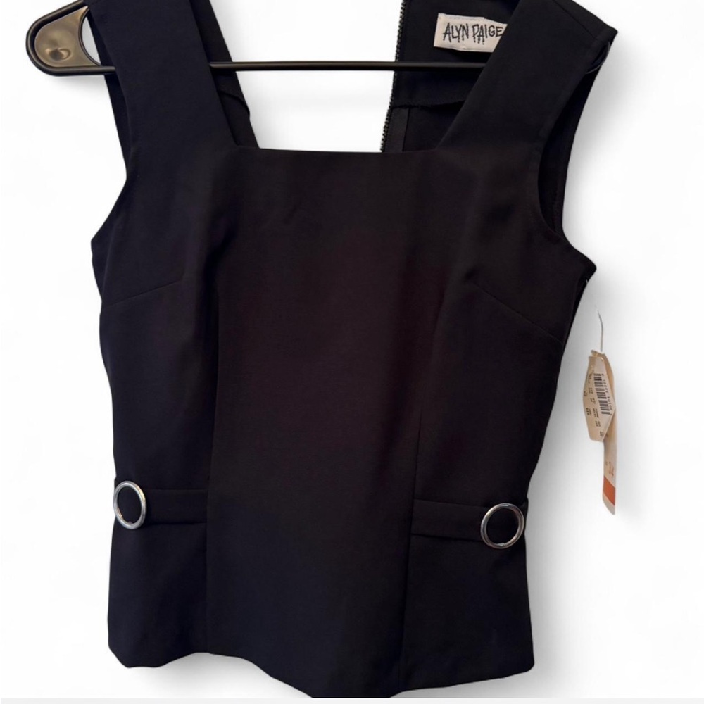 Vintage 90s Black Sleeveless Vest style Top , zip back size 3/4